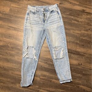 American Eagle Distressed Mom Jean
